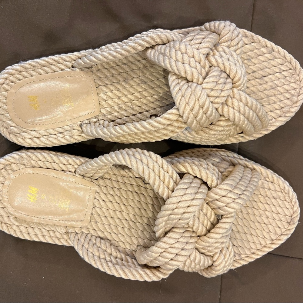 H&M Rope knot slides women’s size 11